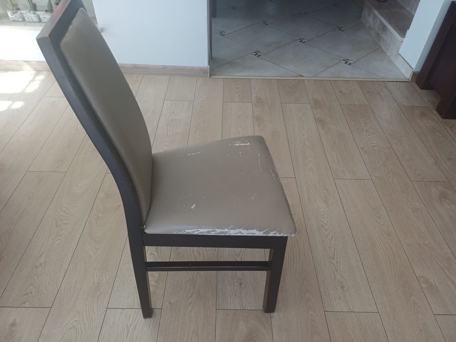 Krzesła do renowacji
