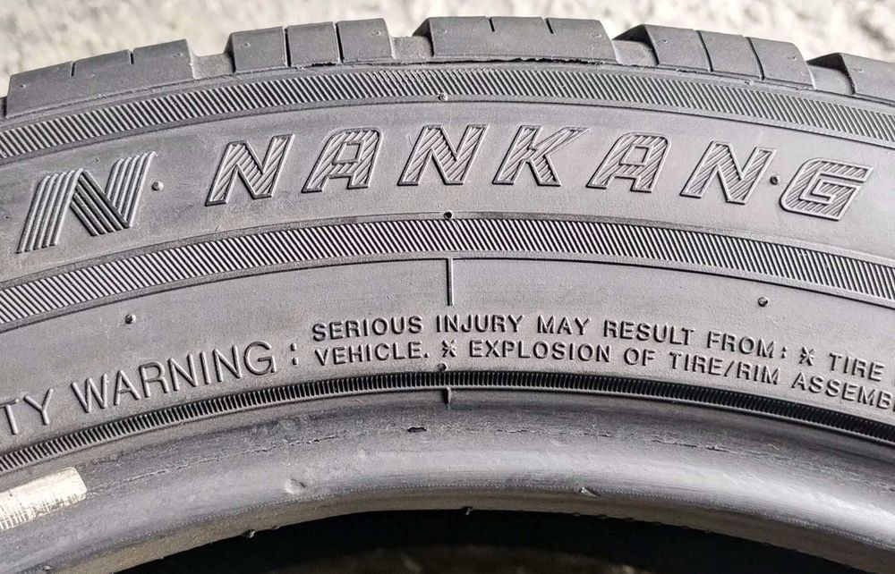 Шини всесезонні R22 285/45 Nankang NK Utility  SP-7