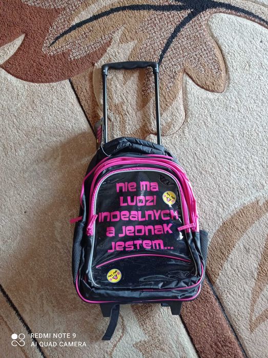 Plecak szkolny z kółkami