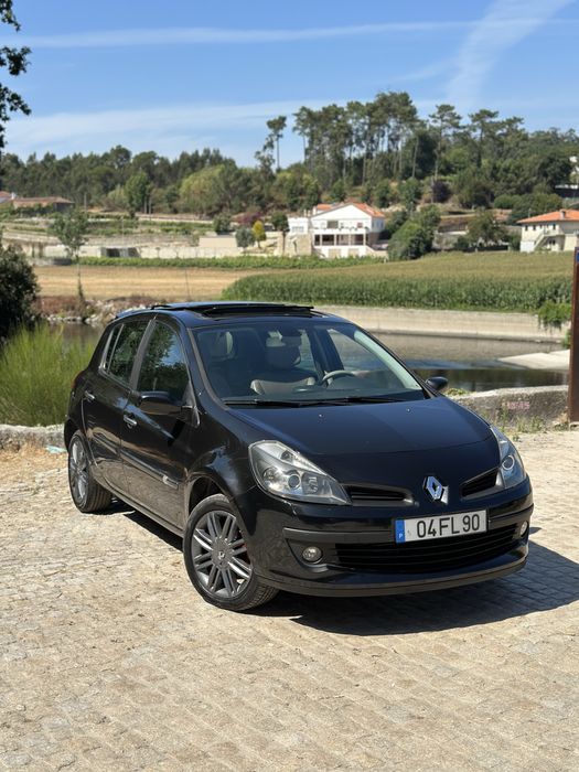 Renault Clio 1.5 dCi - Initiale Paris