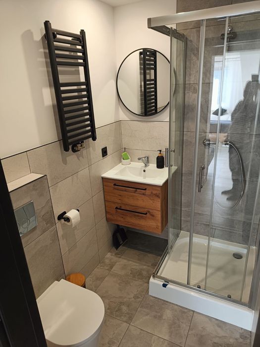 Pokoje z łazienkami, aneksami blisko morza,centrum