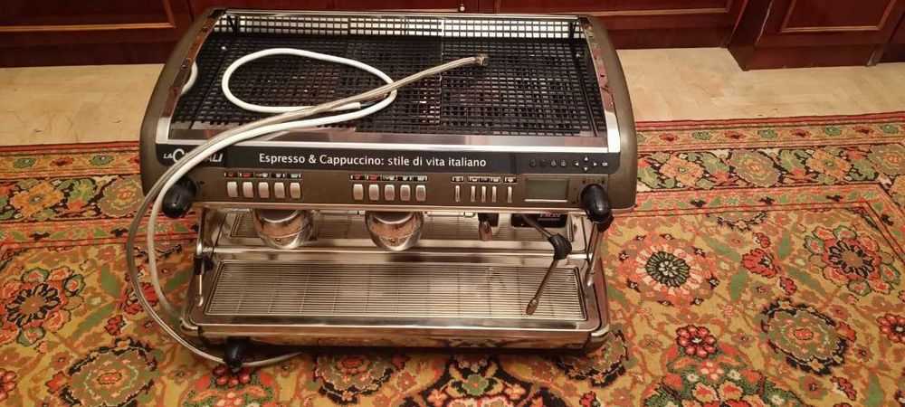 Професійна кавоварка La Cimbali M39 Dosatron