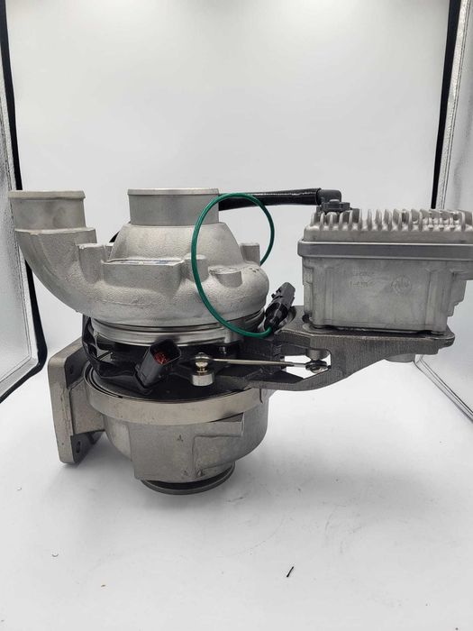 NOWA Oryginalna Turbosprężarka BorgWarner REMAN  12639900141 179048 179049 179762 179764 DZ103843 RE543242 RE543743 RE548370 RE548371