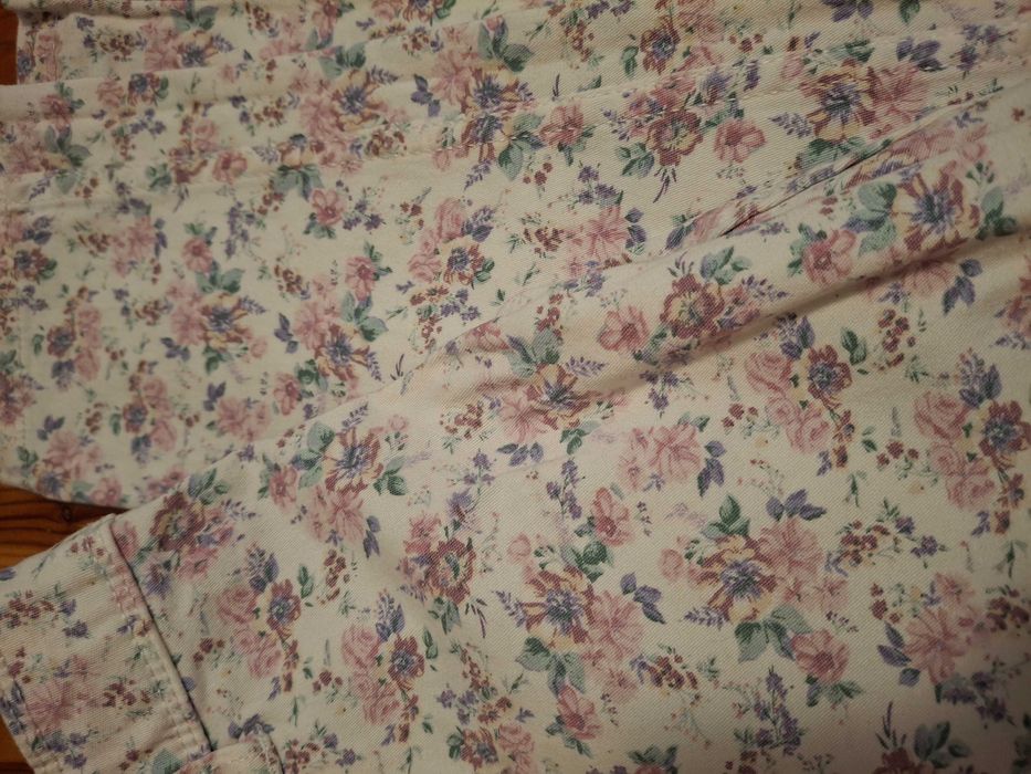 Spodnie w kwiaty rozm S