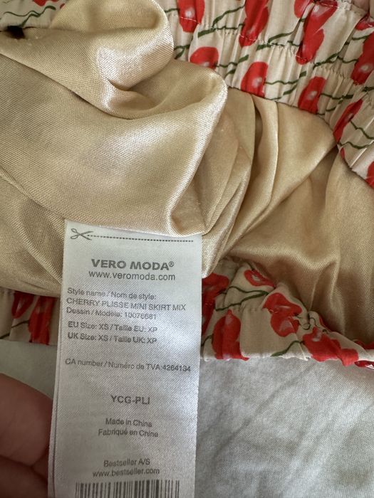 Літня бежева спідниця з черешнями Vero Moda xs