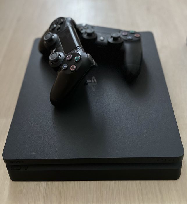 Sony PlayStation 4 Slim 1TB + 2шт DualShock 4