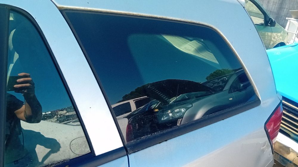 Vidro do painel trás esquerdo OPEL Astra H Caravan (L35)