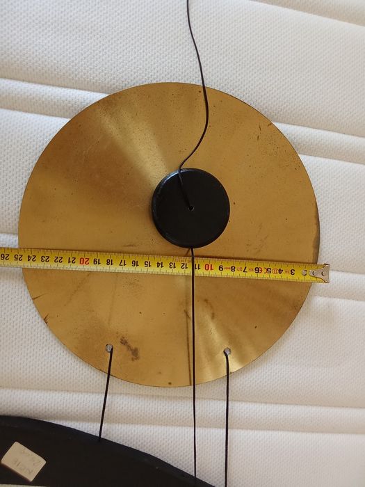 Espanta com prato em latão