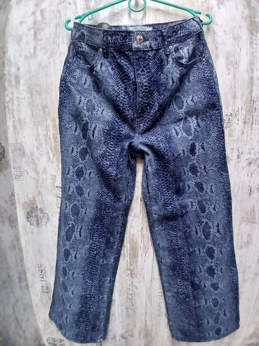Джинси в зміїний принт