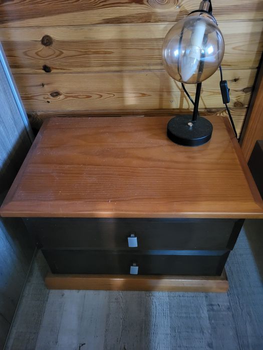 Conjunto de Quarto (Cama Casal + Mesas de Cabeceira + Cómoda)