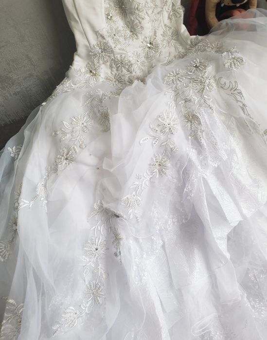 Сукня для особливого дня весільна