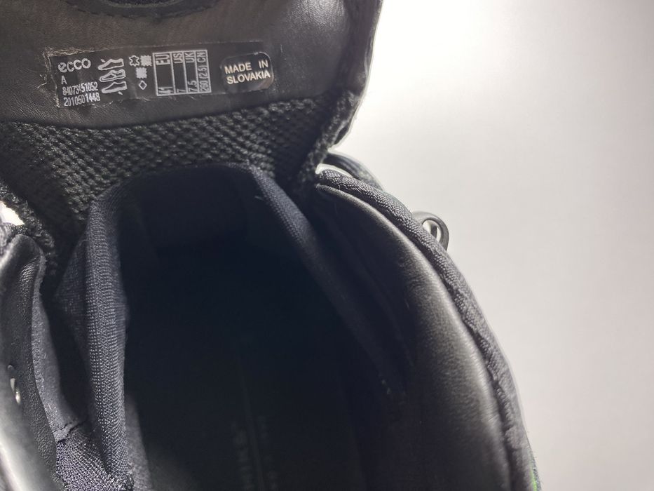 Продаю черевики Ессо