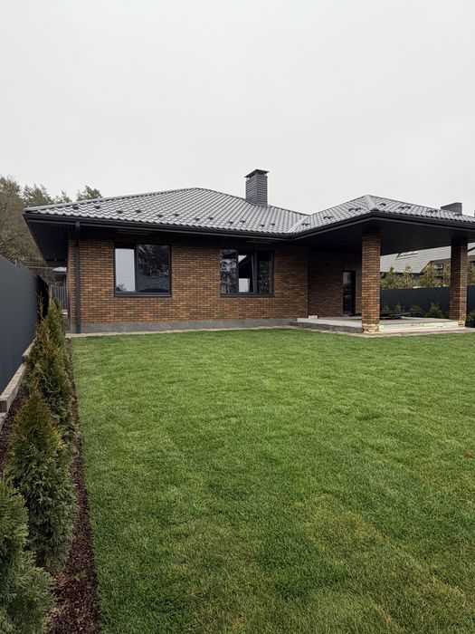 Продається затишний одноповерховий будинок серед соснового лісу