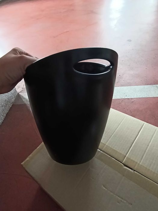 Bottle Ice Bucket444130448324710401