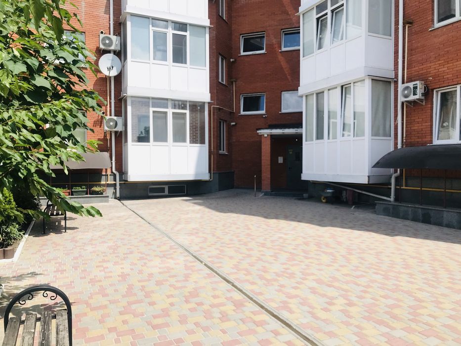 Центр #3 Yellow Wall apartment . Центр Новострой, с бомбоубежищем