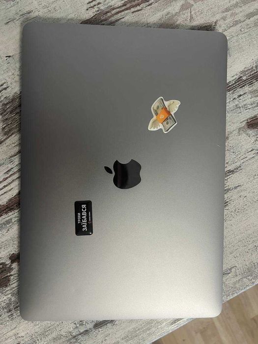 Ноутбук Макбук Про 2019, полностью рабочий, без ремонтов