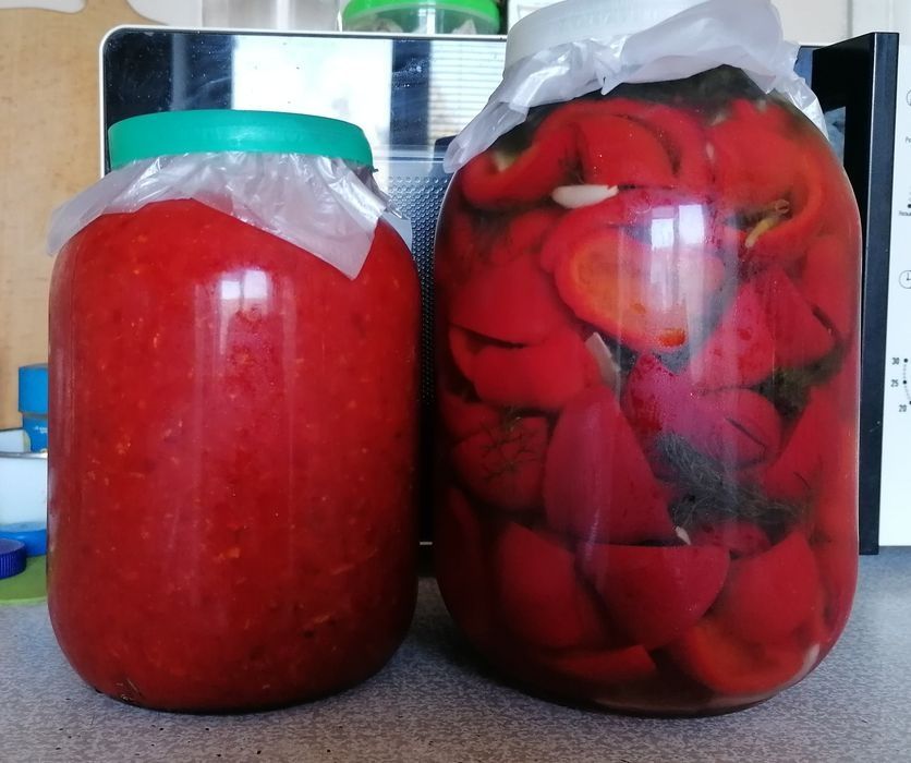 Консервація Малинове варення аджика огірки