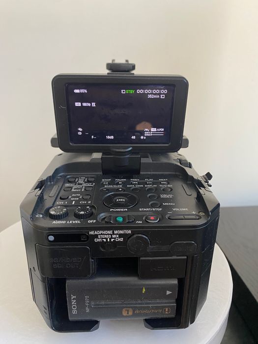 Câmera de filmar profissional Sony FS700 R