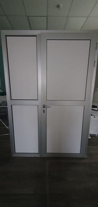 Двері алюмінієві