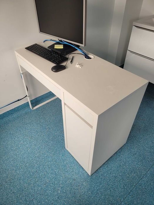 Biurko IKEA MICKE – 5 sztuk, białe, 105 × 50 × 75 cm