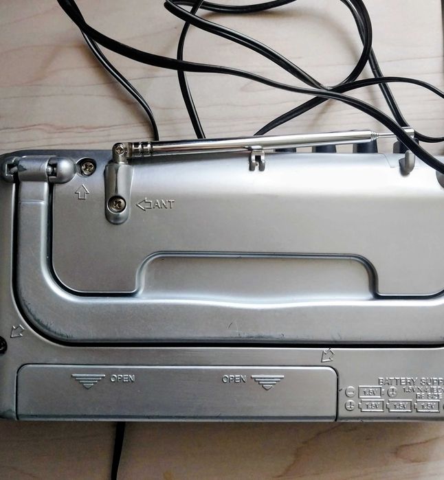 Радіокасетний магнітофон AIWA-Sony RM-P306.