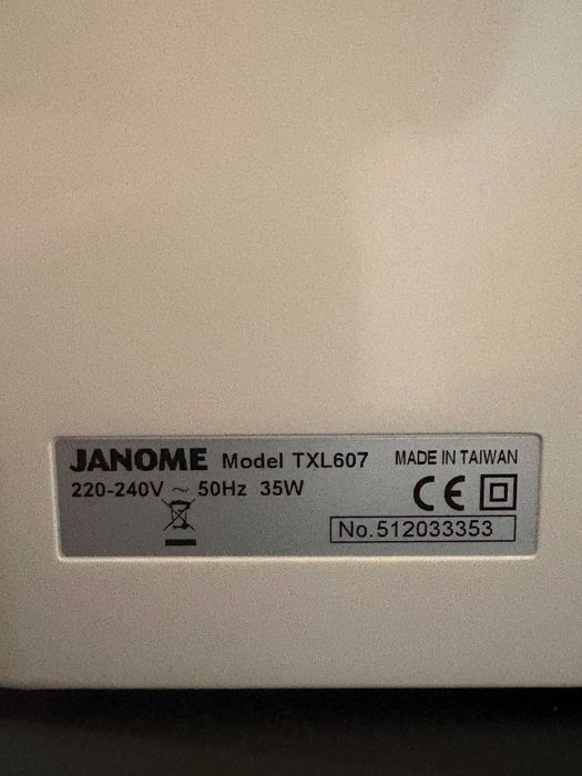 Janome TXL 607 – komputerowa maszyna do szycia + stolik | komplet