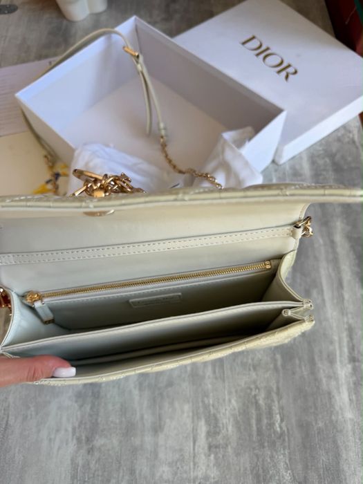 Dior сумка у наявності