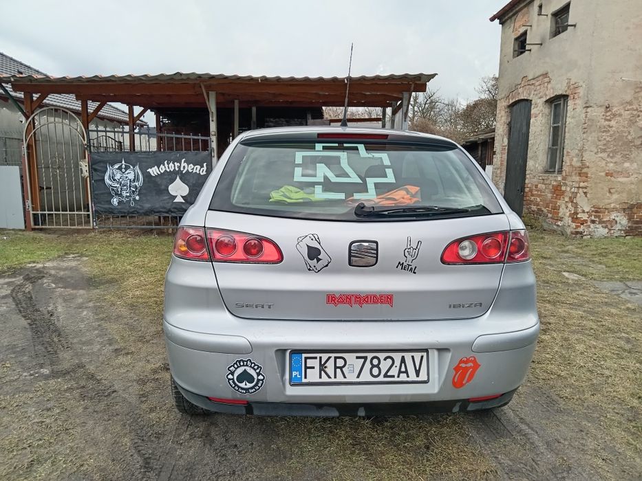 Seat Ibiza 1,4 16V  2005r