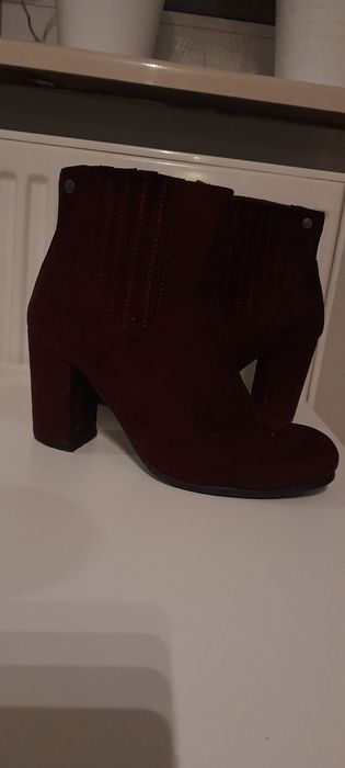 Bordowe botki na słupku  big star