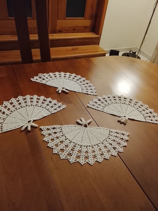 Set of Four Fan-Shaped Doilies
