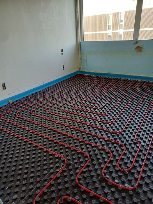 Instalação de ar condicionado trabalhos de picheleiro e aquecimento piso radiante