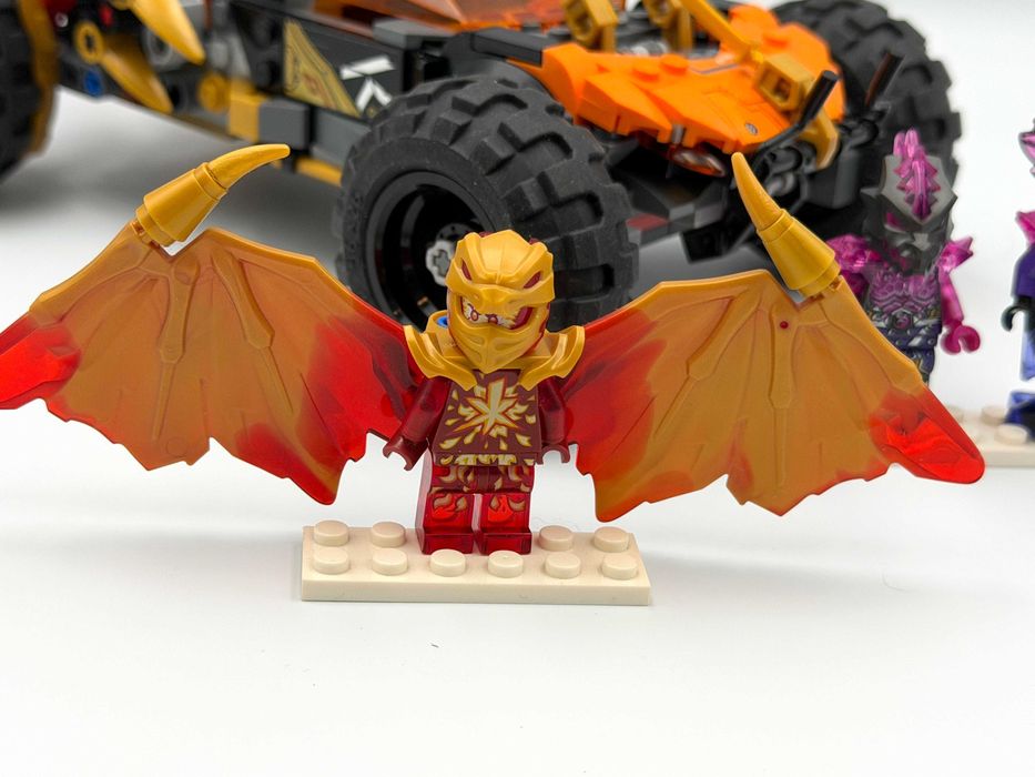 LEGO Ninjago 71769 - Smoczy krążownik Cole’a