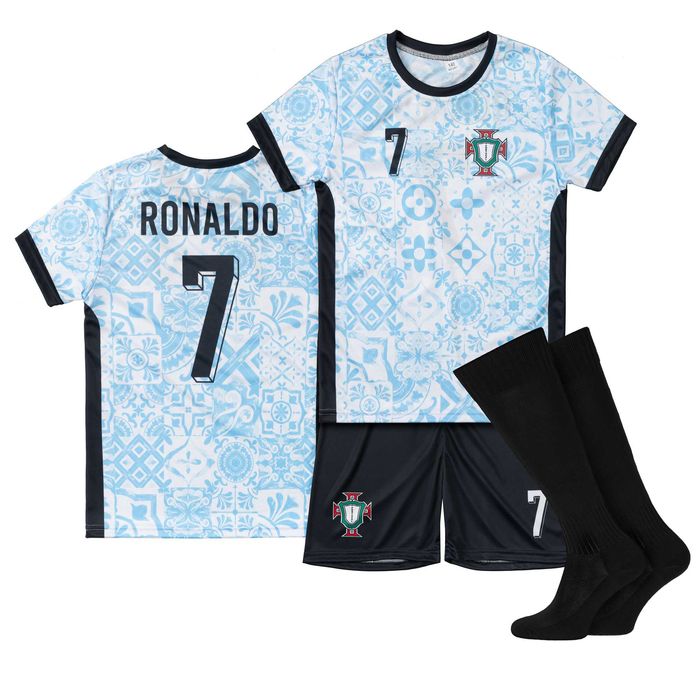 Strój piłkarski dziecięcy Portugalia Ronaldo rozm. 164 + getry