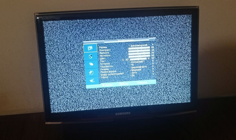 продам телевізор samsung T220HD