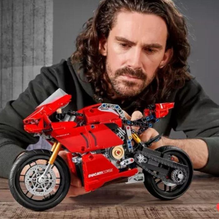 Ducati Panigale V4 R Дукаті конструктор мотоцикл Код 1053