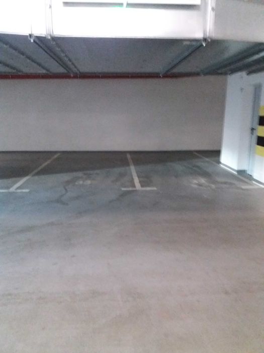 Miejsce postojowe w garażu podziemnym ul.Mogilska
