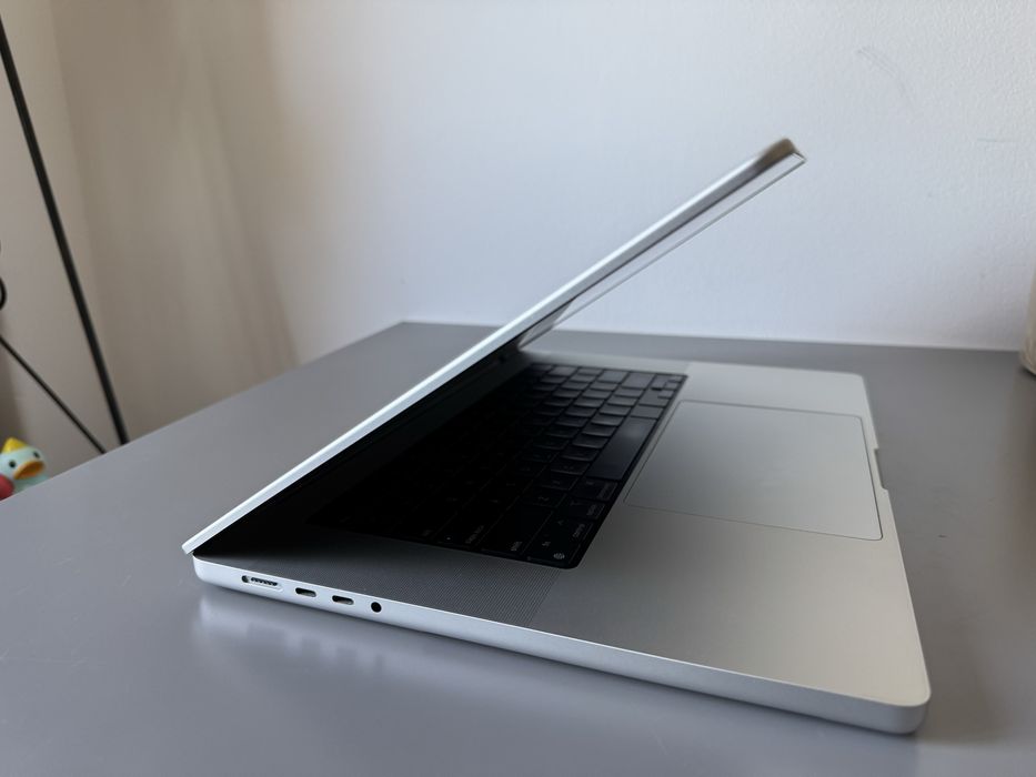 Vendo MacBook Pro 16” 2021 M1 Pro 32GB/1TB – Cinzento Sideral