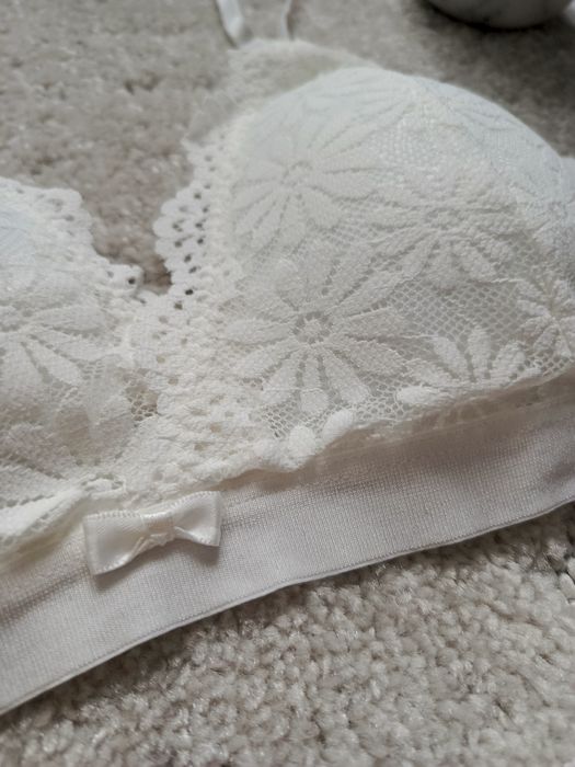 Delikatny koronkowy komplet bielizny, seksowny, biały, walentynki