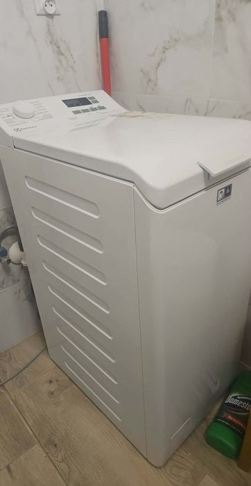 Pralka Elektrolux od gory Ładowana