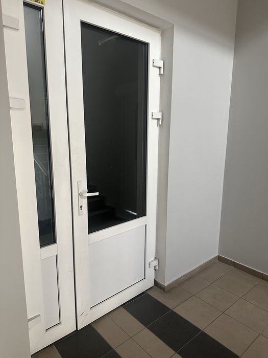 Продам в центрі приміщення офісне