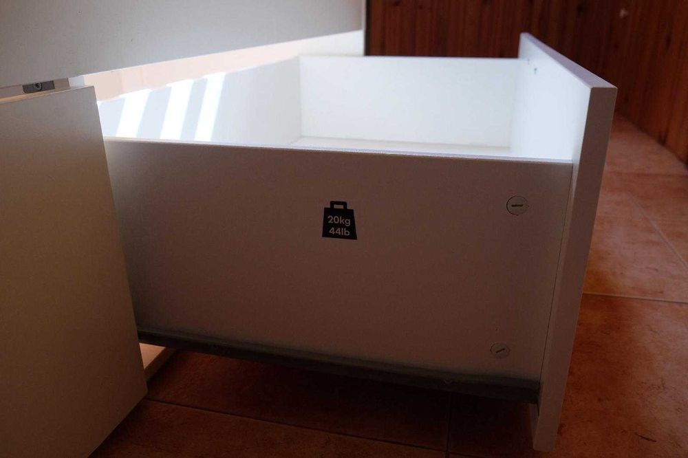 Cama "BRIMNES" Ikea c/arrumação e cabeceira (140x200cm)