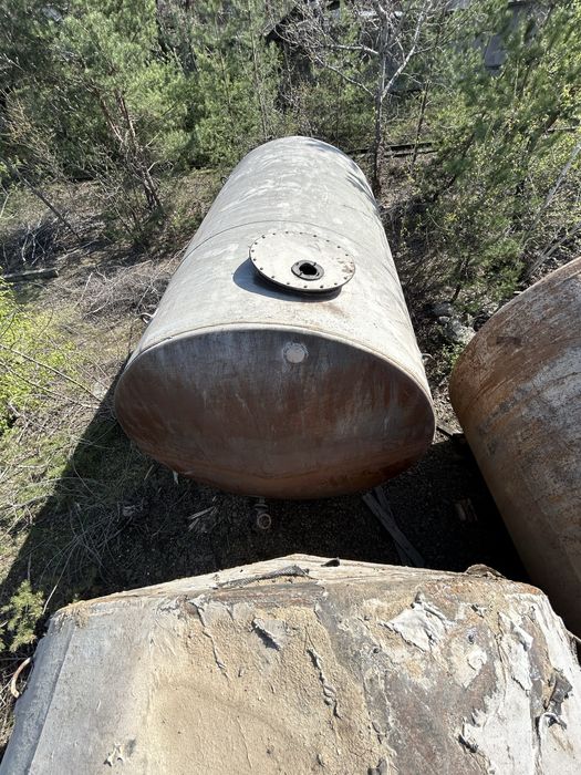 Емкость, резервуар 25 (27) м . куб.