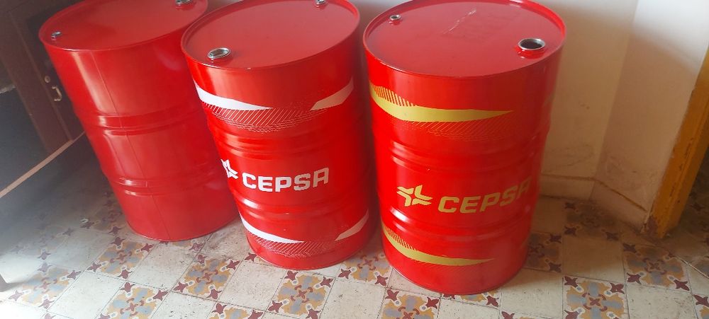 Bidons metálicos várias cores 200 litros com bujão