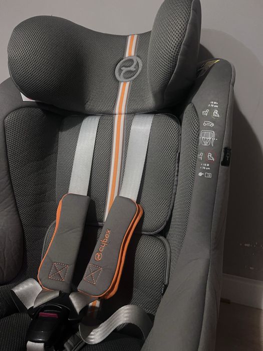 Fotelik samochodowy Cybex Sirona z bazą
