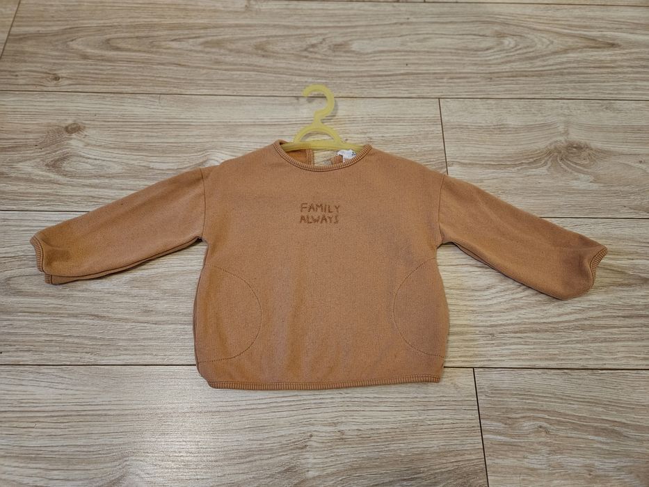 Bluza z napisem Zara r80 stan idealny kieszenie