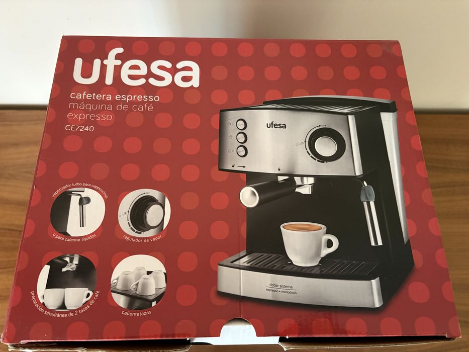 Máquina de Café Ufesa - CE7240