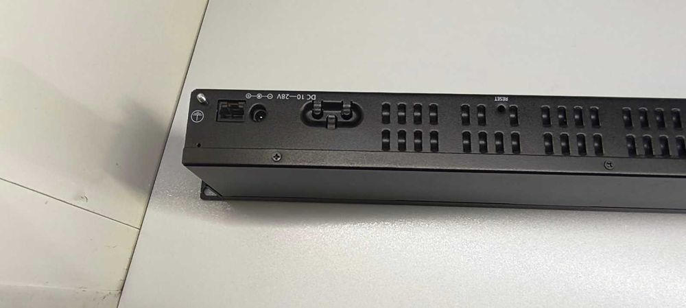 Мощный  Mikrotik RB3011UiAS Gigabit SFP  usb LTE Роутер 10портов