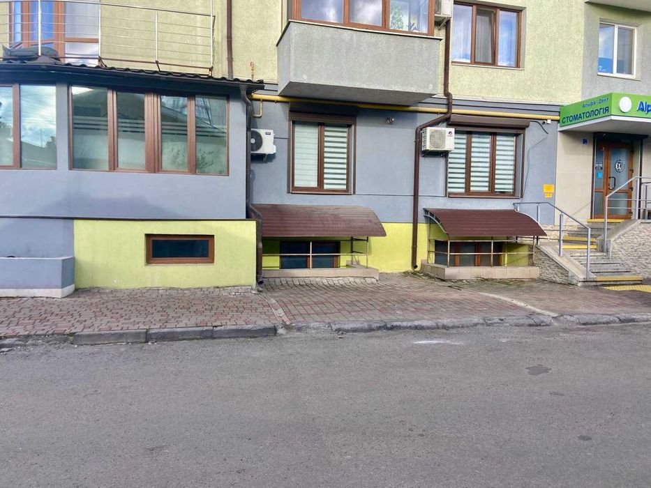 Оренда комерційного приміщення по вулиці Шухевичів