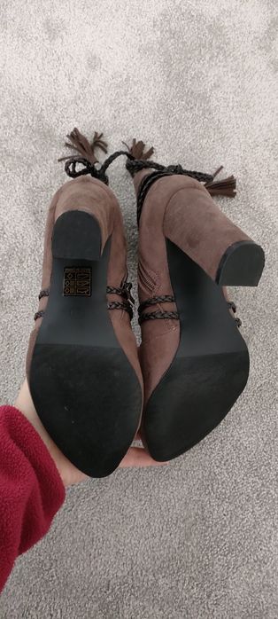 Botas botins de senhora, em camurça da Seaside, tamanho 38