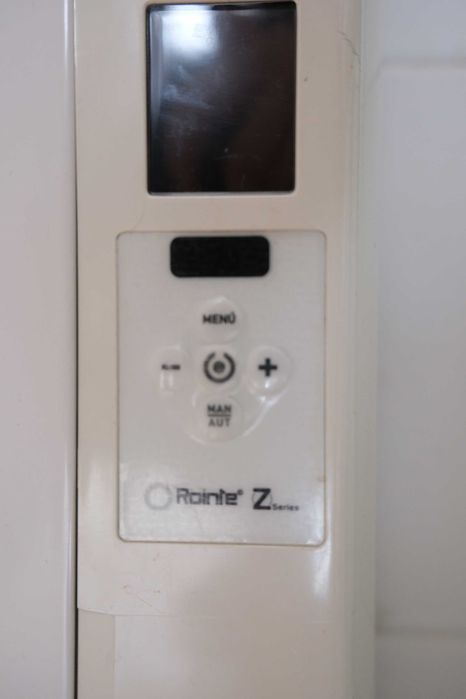 Aquecedor de parede, pequeno - Small wall-mounted radiator. Marca Rointe